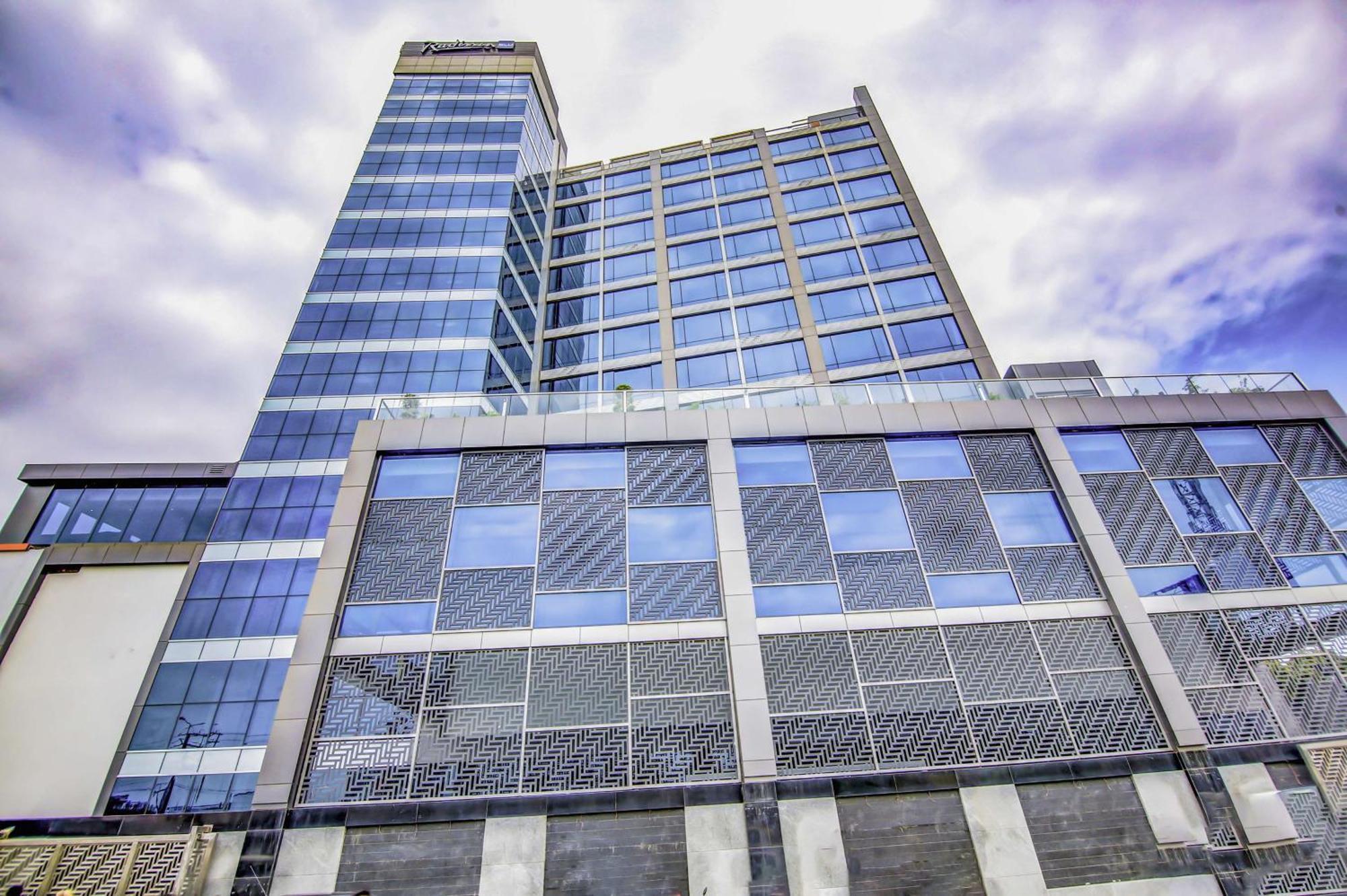 Hotel Radisson Blu Gorakhpur Exterior foto