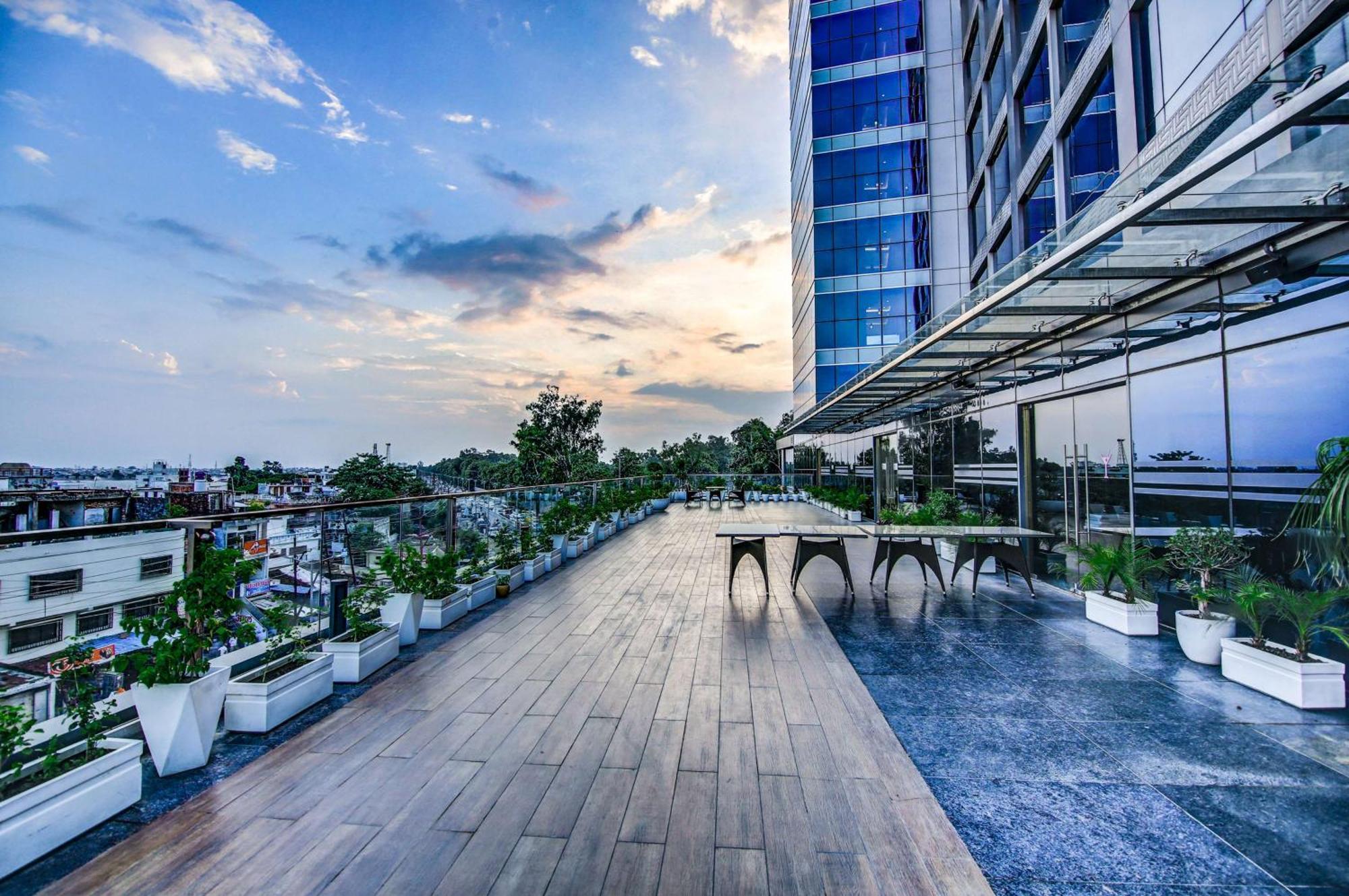 Hotel Radisson Blu Gorakhpur Exterior foto